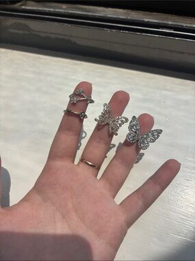 Delicate Silver Crystal Butterfly Ring - 4 Sparkling Women's Statement Ring